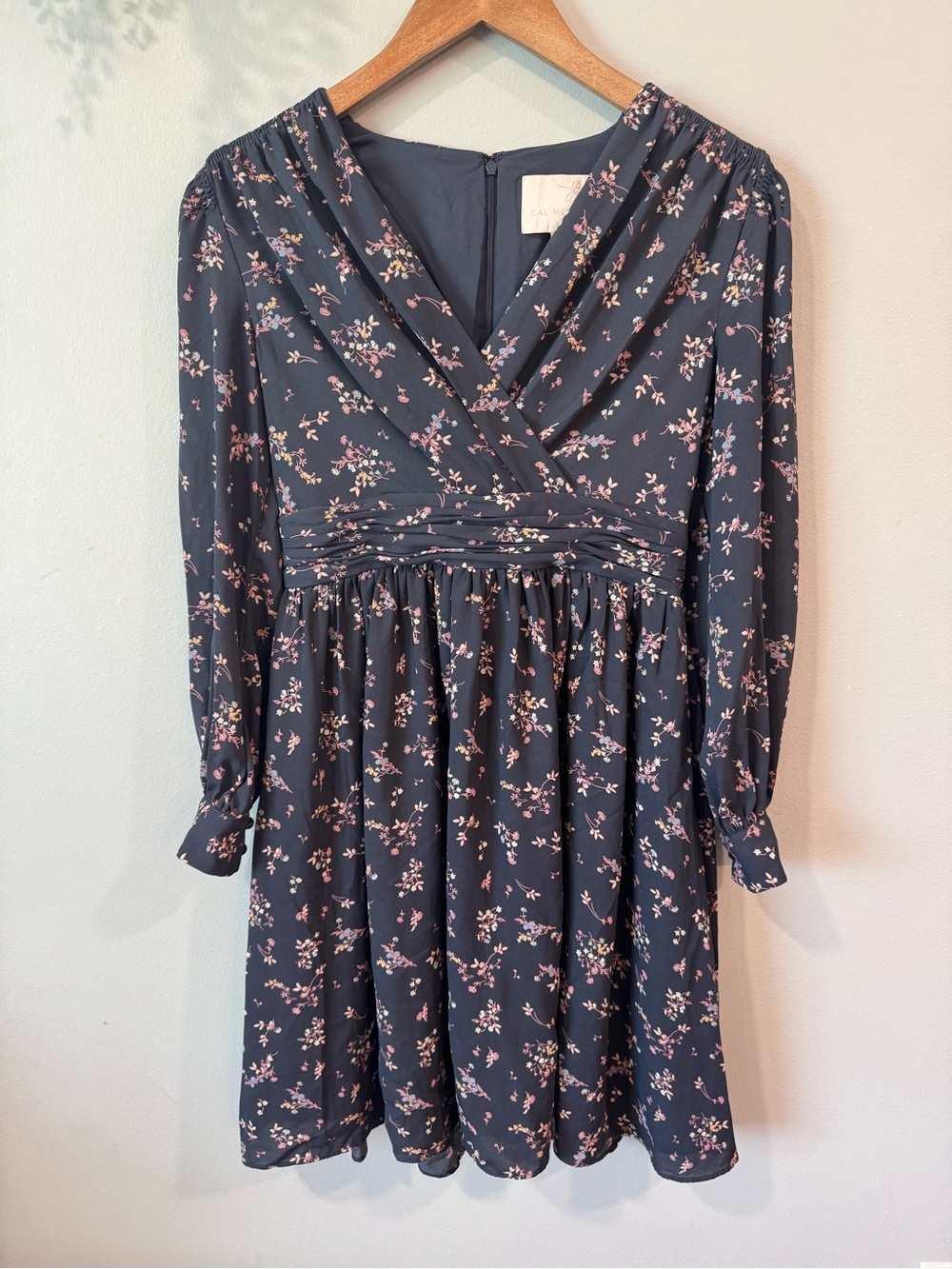Gal Meets Glam Navy Dress with Pink Floral Print - Long Sleeve V-Neck Sz 4p